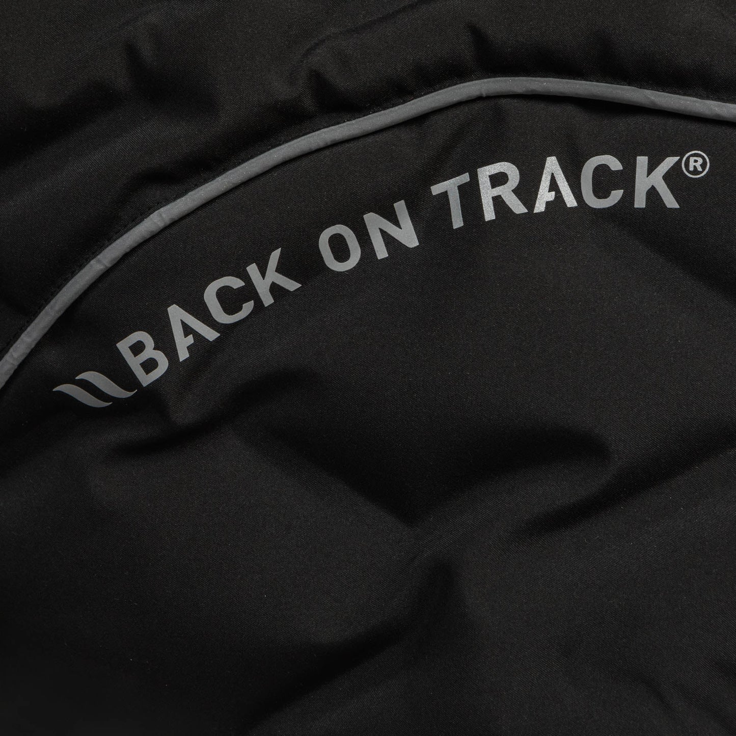 BAY Vinterdækken, Høj hale