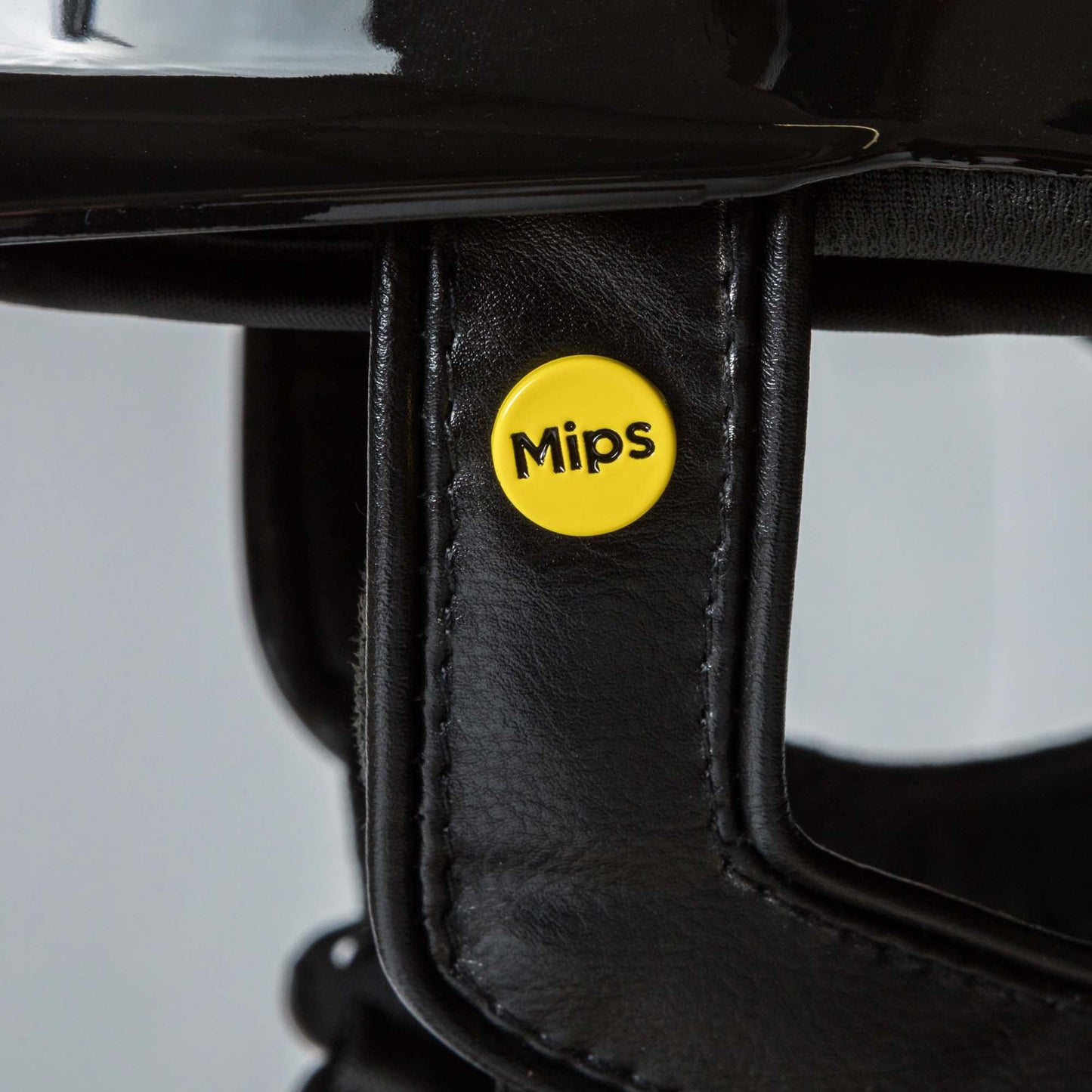 Caracas Glossy Ridhjälm